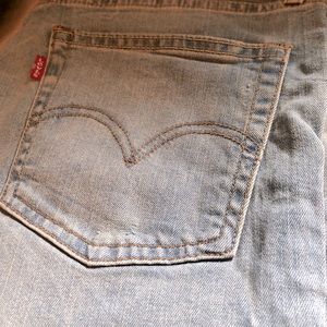 Levi’s Boyfriend Jeans size 28